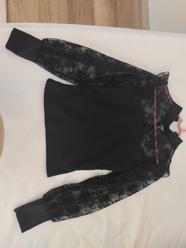 siyah balon kol tül detay bluz - Görsel 4