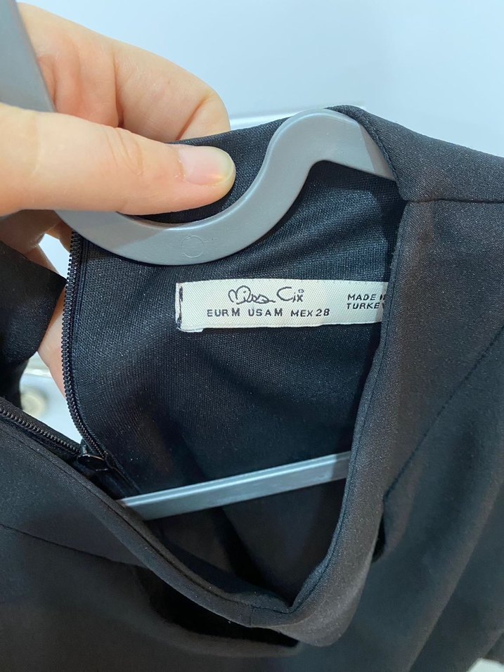 Uzun Kollu Siyah elbise - Görsel 3