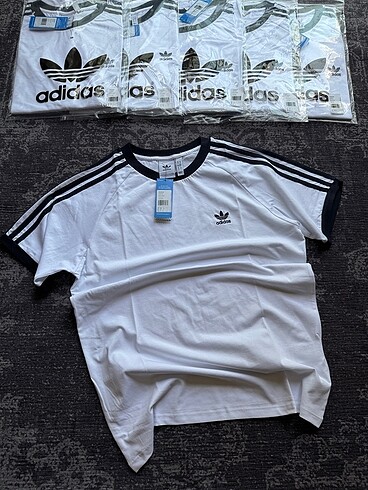 Adidas / Bisiklet yaka Beyaz Oversize