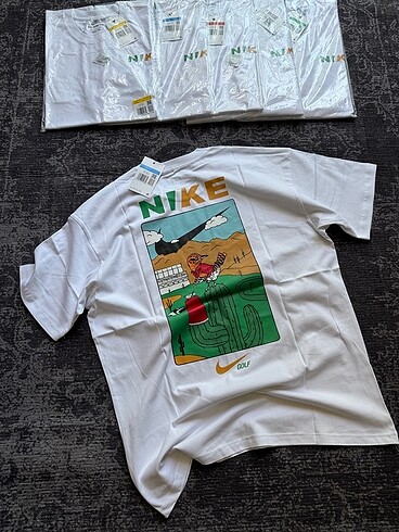 The Nike Tee / Golf Clup Oversize*