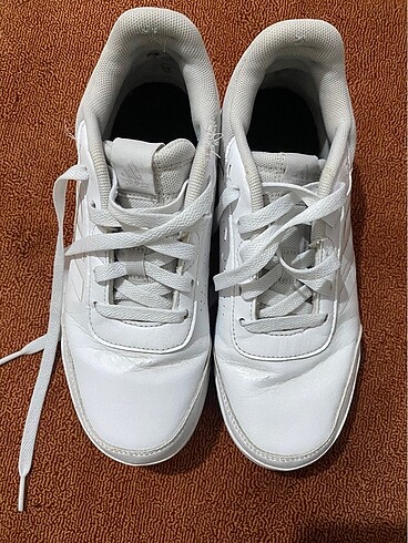 Adidas spor ayakkabı