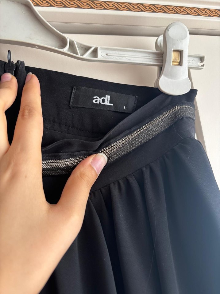 Siyah Uzun Kadın Etek - Görsel 2