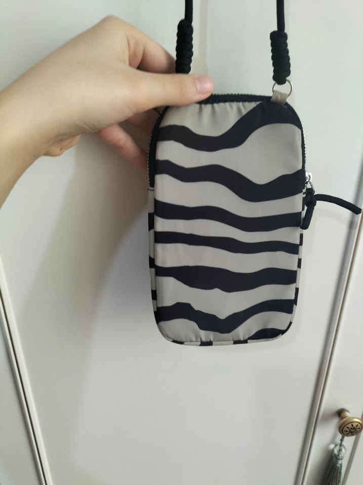 PULL&BEAR TELEFON ÇANTASI - Görsel 2