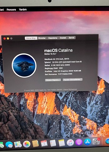 Beyaz MacBook Air Dizüstü Bilgisayar - Görsel 2