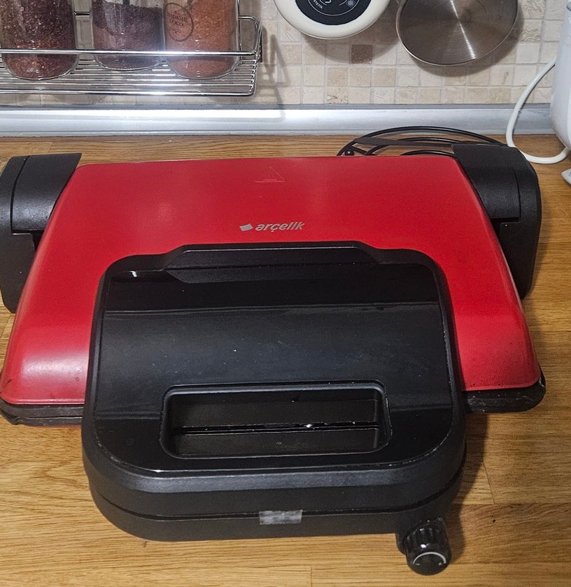 Kırmızı Arçelik Tost Makinesi - Görsel 2