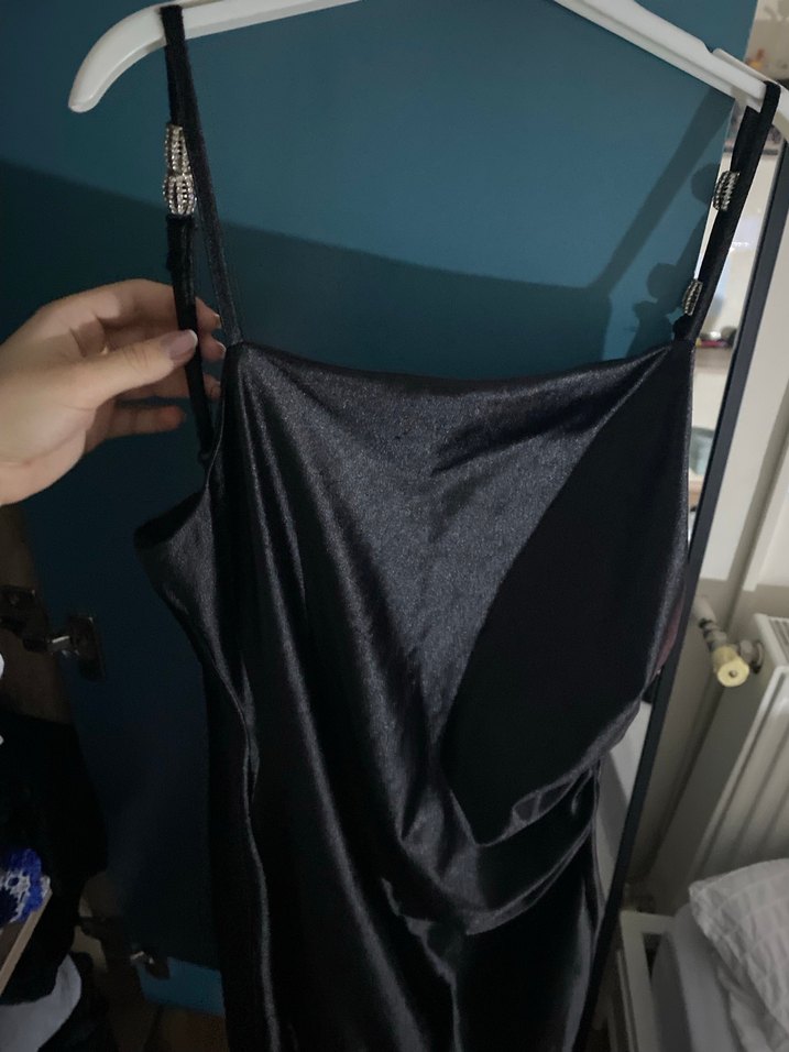 Siyah Saten midi/mini QuzuElbise - Görsel 2