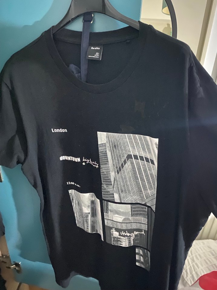 BERSHKA Siyah Baskılı Oversize tişört - Görsel 2