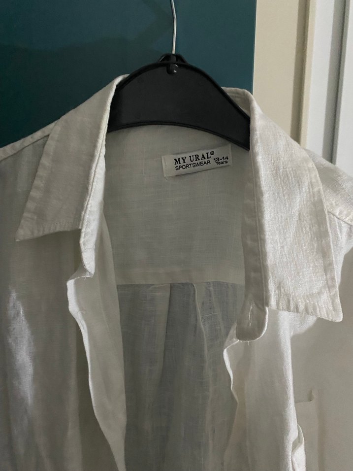 Düğmeli Beyaz Keten Kısa Kollu Gömlek - Görsel 3