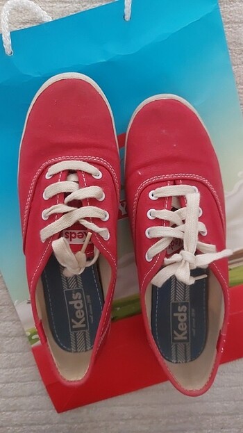 37 Beden kırmızı Renk Keds 37 numara Kirmizi