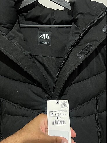 m Beden siyah Renk Zara uzun şişme mont