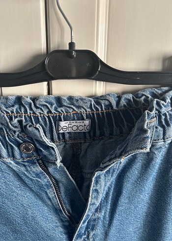 38 Beden Defacto Kadın Mavi Belden Kemerli Bol Kesim Jean