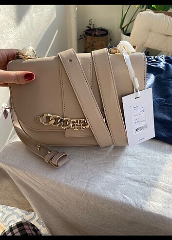 Tommy Hilfiger çanta