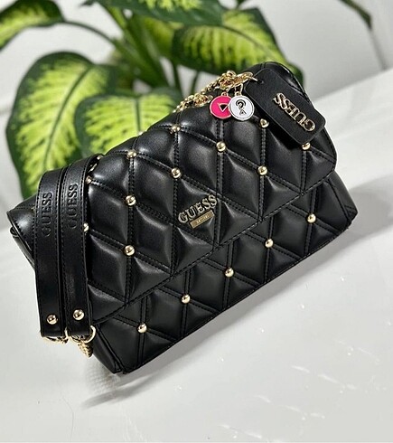 guess çanta