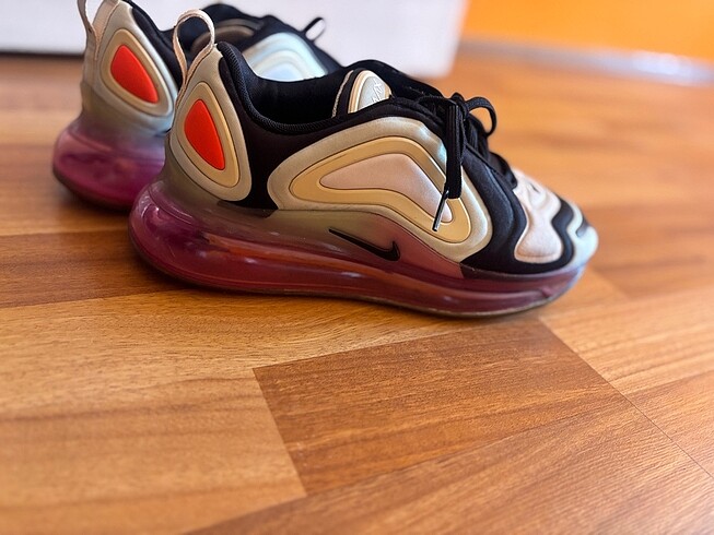 Nike AirMax 720