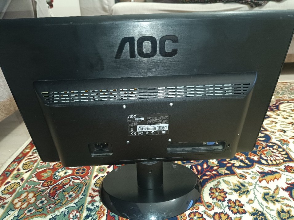 Siyah NOC Monitör - Görsel 2