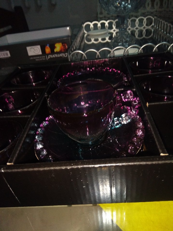 Parlak Mor Cam Fincan ve Tabak - Görsel 2