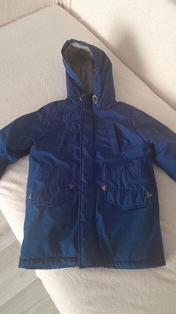 Lcw çocuk mont 6/ 7 yaş 