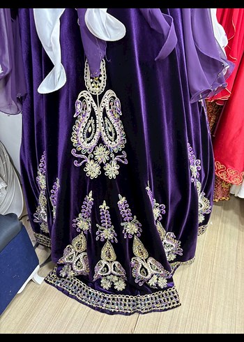 Bindallı Mor Nakışlı Uzun Kaftan Elbise - Görsel 4