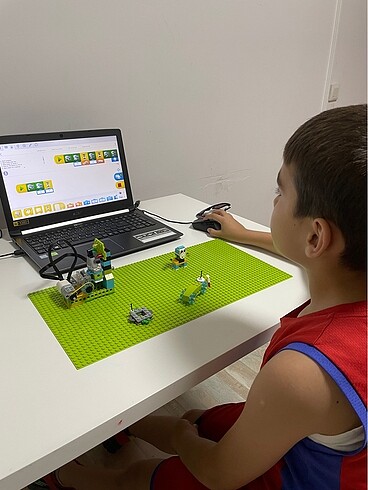 Beden Renk LEGO ROBOTİK KODLAMA SETİ