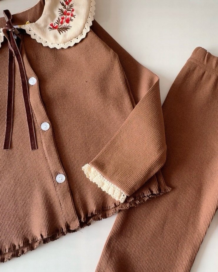 bebe yaka nakışlı kız çocuk takım - Görsel 2