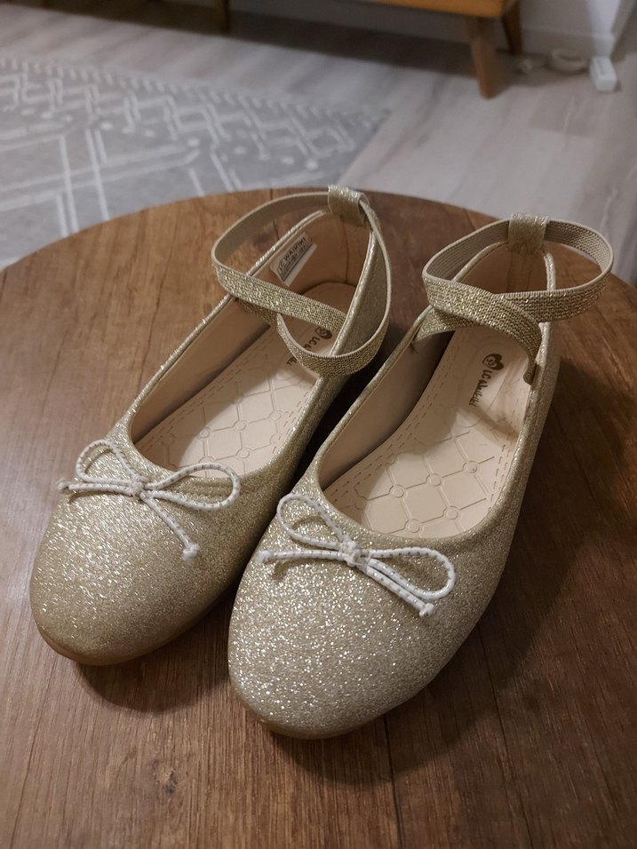 Kız Çocuk Altın Renkli Tokalı Babet Ayakkabı - Görsel 3
