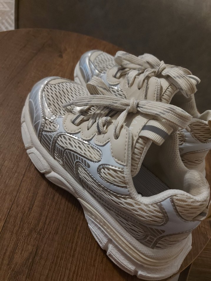 Kadın Beyaz Platformlu Yılan Desenli Spor Ayakkabı - Görsel 3