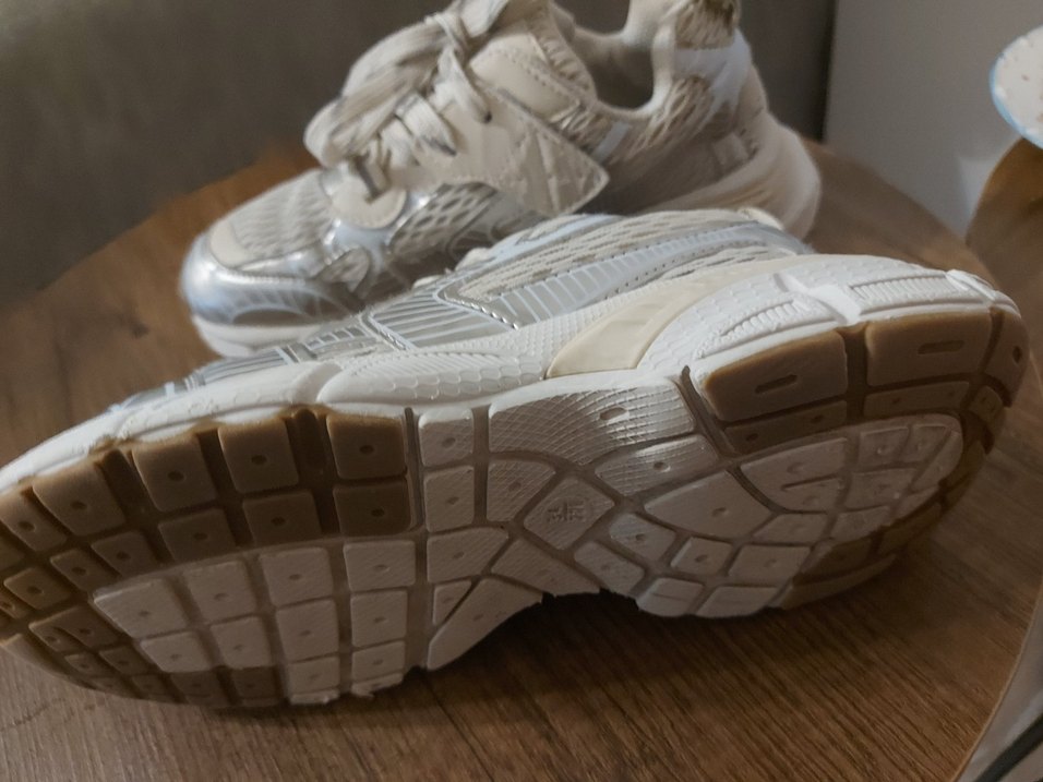 Kadın Beyaz Platformlu Yılan Desenli Spor Ayakkabı - Görsel 4