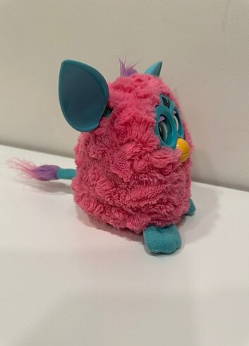  Beden Furby 2012