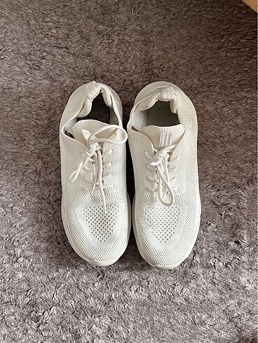 Beyaz Sneaker