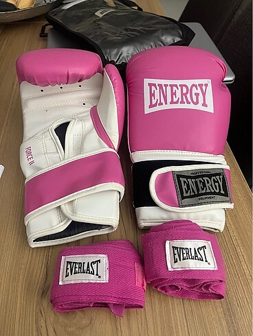 Pembe Boks Eldiveni