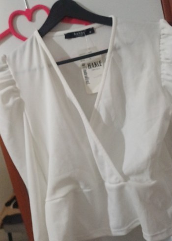 Beyaz V Yaka Kemerli Kadın Bluz - Görsel 2