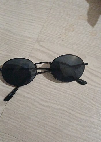 Siyah Yuvarlak Retro Güneş Gözlüğü