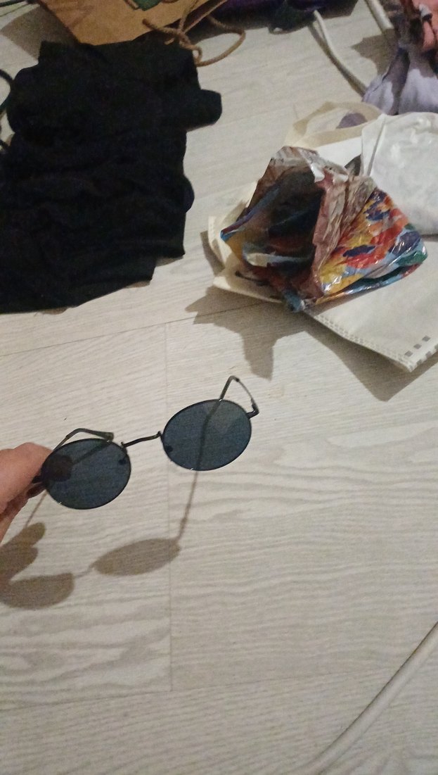 Siyah Yuvarlak Retro Güneş Gözlüğü - Görsel 4