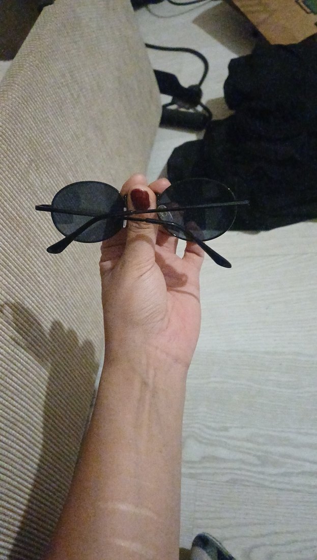 Siyah Yuvarlak Retro Güneş Gözlüğü - Görsel 2