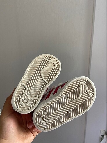 20 Beden Adidas spor ayakkabı