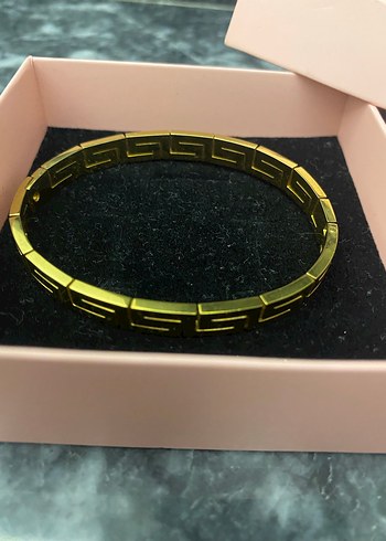 Zincir Detaylı Altın Renk Kadın Bileklik - Görsel 3