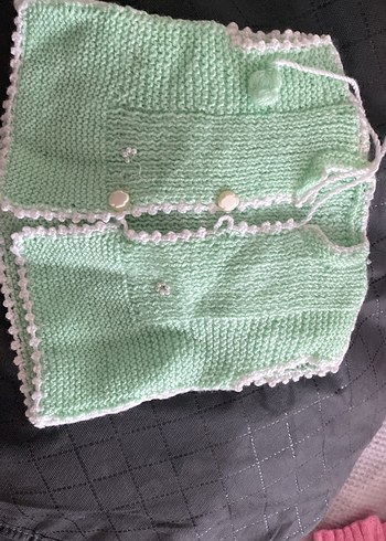 Beyaz Nakışlı Örgü Kız Bebek Patik yelek - Görsel 4