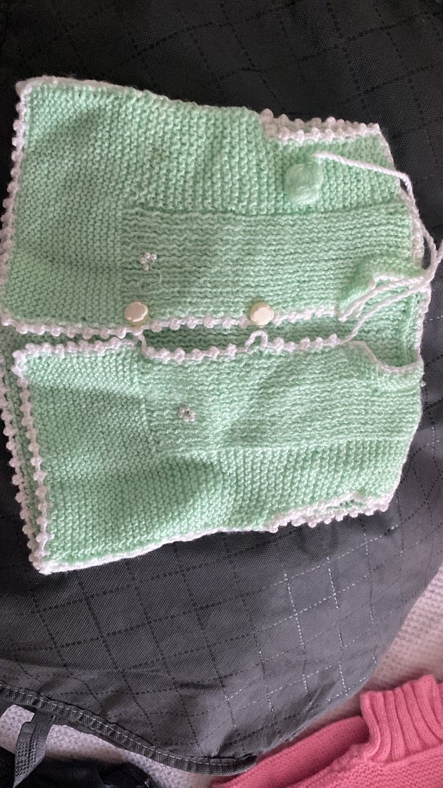 Beyaz Nakışlı Örgü Kız Bebek Patik yelek - Görsel 4