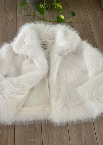 s Beden Beyaz Kürklü Uzun Kollu Kadın Peluş Ceket