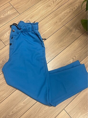 Beli lastikli pantolon