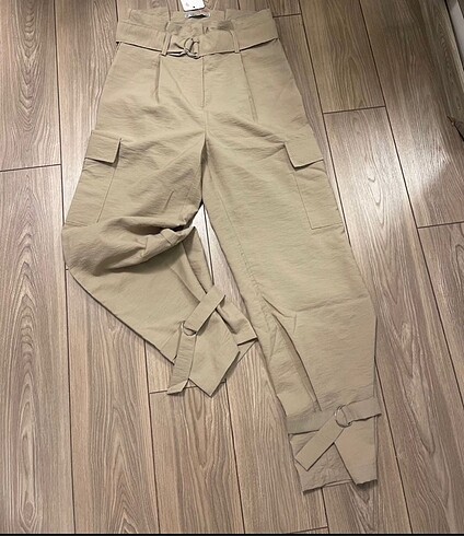 36 Beden beyaz Renk Yeni sezon pantolon S/36