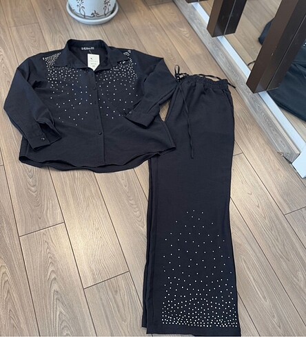 xl Beden YENİ SEZON TAŞLI TAKIM XL/42