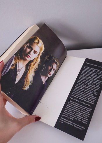 Beden Stephenie Meyer - Alacakaranlık Romanı