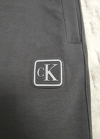 Calvin Klein CALVIN KLEIN