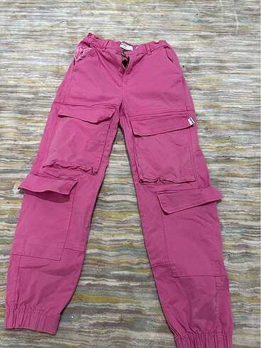 Bershka Pantolon