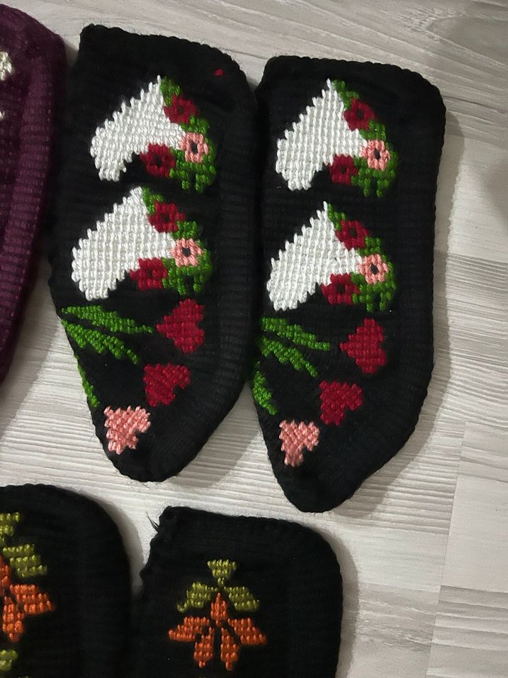 Nakışlı El Örgüsü Patik - Görsel 5