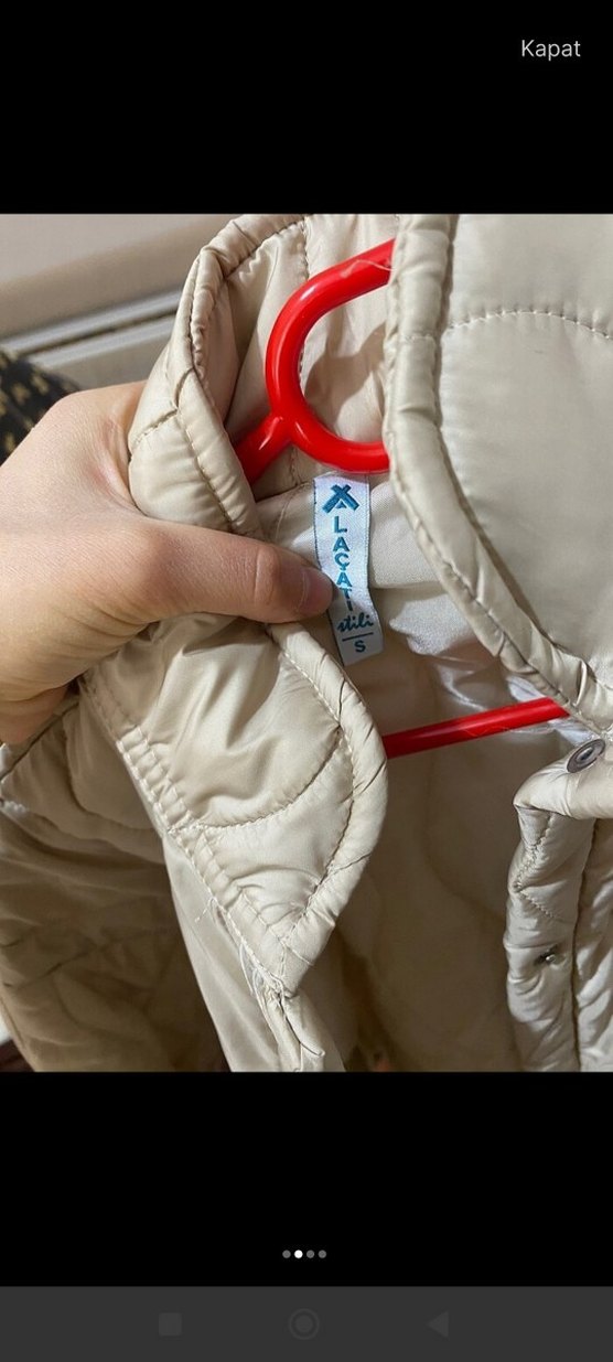 Düğmeli Beyaz Midi Kadın Kapitone Ceket - Görsel 2