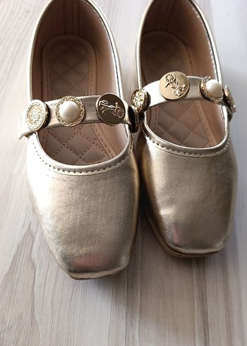 Klasik Zarif Gold Tokalı Kadın Babet - Görsel 3