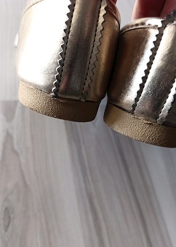 Klasik Zarif Gold Tokalı Kadın Babet - Görsel 4