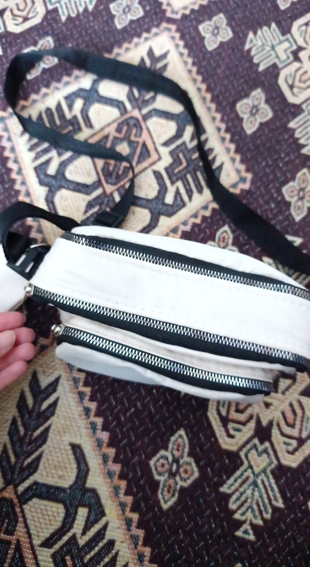 Kadın Beyaz Bel Çantası Siyah Fermuarlı - Görsel 3